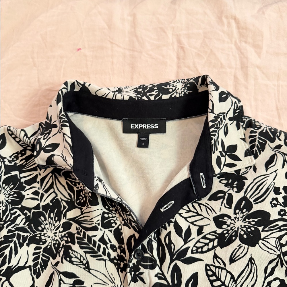 Express Monochrome Floral Button Down Shirt